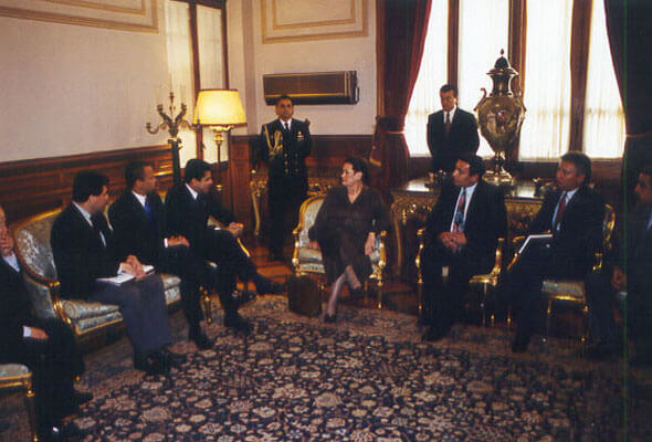 La presidenta del Congreso de la República del Perú, Martha Hildebrant